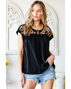 Azura Exchange Embroidered Short Sleeve Blouse - S